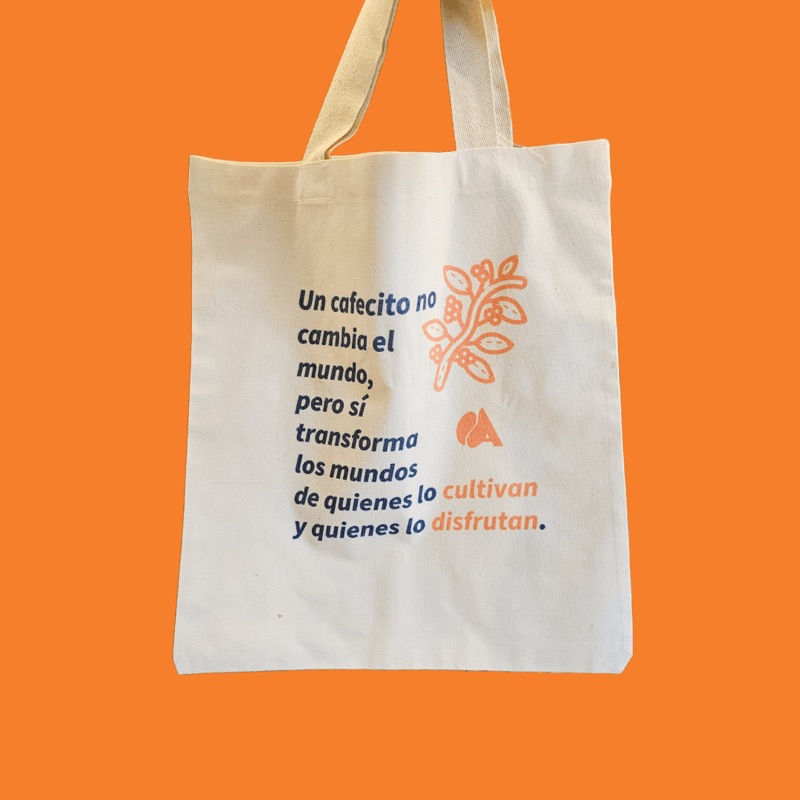 Totebag de tela cruda con la frase de Antaqa